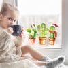 Auf dem Bild ist das Produkt: Wiederverwendbares Fensterbild Weihnachten Kaktus Kakteen Aquarell Schneeflocken Fensterdeko Kinderzimmer Kind Fensterfolie Geschenk zum Preis von €13.90 abgebildet.