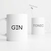 Auf dem Bild ist das Produkt: 2 bedruckte Tassen Gin und Tonic, Partnertassen, Paartassen, Kaffeetasse schwarz weiß, Geschenk Geburtstag zum Preis von €33.8 abgebildet.