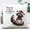 Auf dem Bild ist das Produkt: Deko Kissen Waschbär ich mag dich Geschenk Geburtstag 40 x 40 cm mit Füllung zum Preis von €11.90 abgebildet.