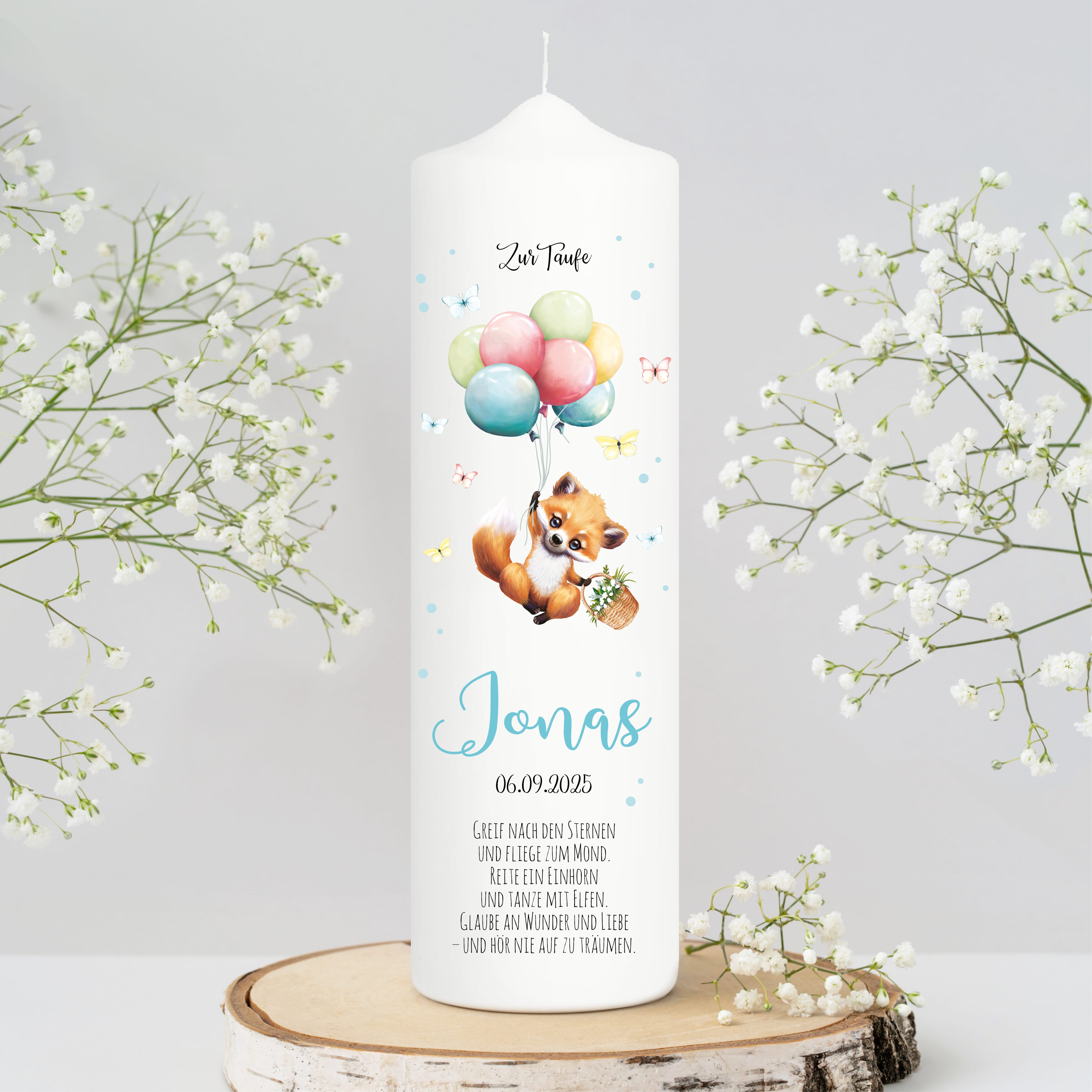 Auf dem Bild ist das Produkt: Taufkerze Junge Mädchen Fuchs Ballon Baby personalisierte Kerze zur Taufe mit Namen, Datum und eigenem, vorgegebenem oder keinem Taufspruch Taufgeschenk zum Preis von €5.90 abgebildet.