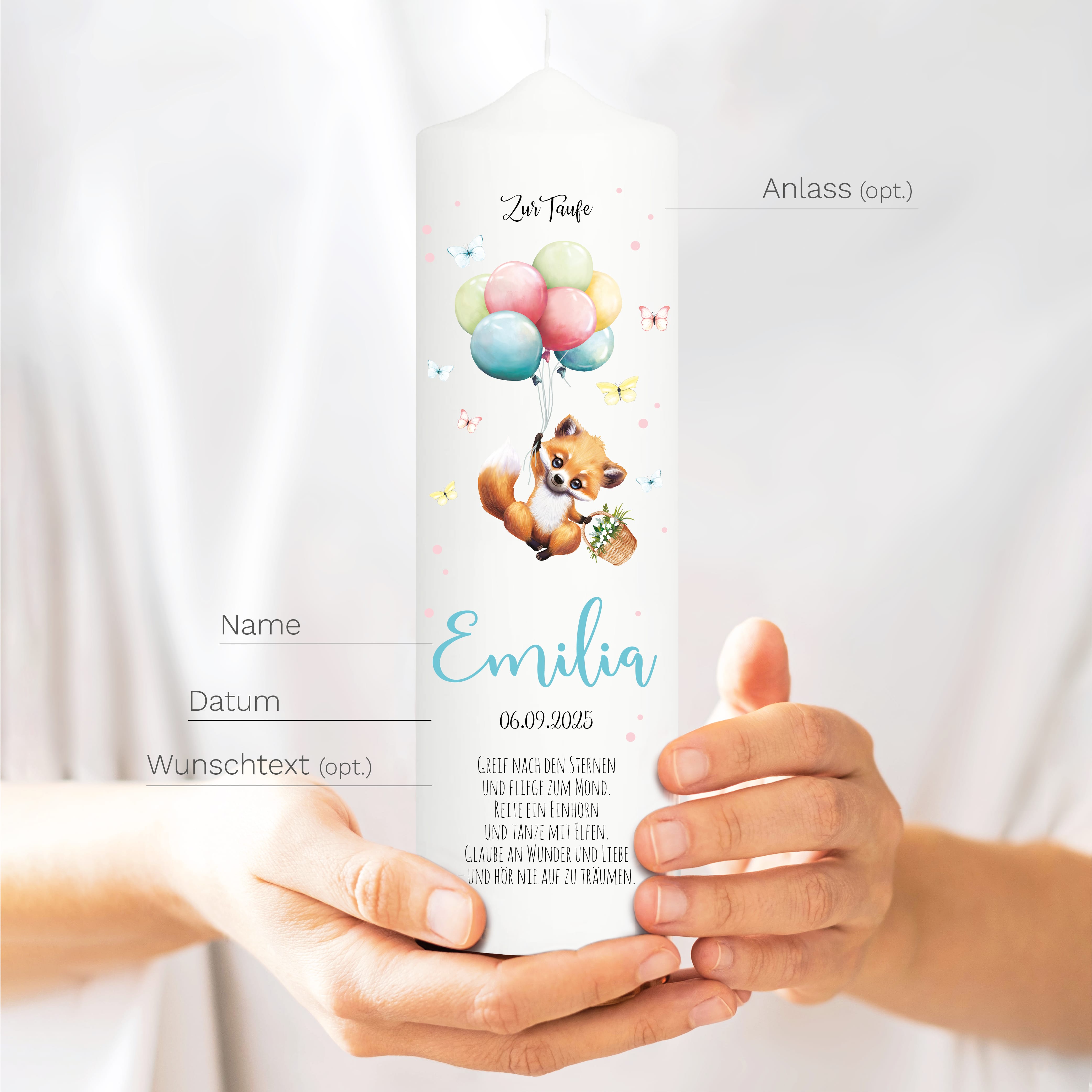 Auf dem Bild ist das Produkt: Taufkerze Junge Mädchen Fuchs Ballon Baby personalisierte Kerze zur Taufe mit Namen, Datum und eigenem, vorgegebenem oder keinem Taufspruch Taufgeschenk zum Preis von €5.90 abgebildet.