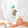 Auf dem Bild ist das Produkt: Taufkerze Junge Mädchen personalisiert Katze Ballon Baby Kerze zur Taufe mit Namen Datum Taufspruch zum Preis von €5.90 abgebildet.