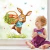 Auf dem Bild ist das Produkt: Fensterbild Kinderzimmer Frühling Ostern Hase Karotten Korb Schmetterlingen Fensterdeko Kind Osterdekoration Frühlingsdeko zum Preis von €13.90 abgebildet.