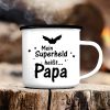 Auf dem Bild ist das Produkt: Bedruckter Campingbecher Emaille Mein Superheld heißt Papa Geschenk Geburtstag Vatertag zum Preis von €18.9 abgebildet.