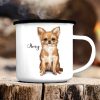 Auf dem Bild ist das Produkt: Campingbecher Emaille Hund Chihuahua mit Wunschname Emaille Tasse zum Preis von €18.9 abgebildet.