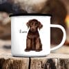 Auf dem Bild ist das Produkt: Campingbecher Emaille Hund Labrador mit Wunschname Emaille Tasse personalisiertes Geschenk zum Preis von €18.9 abgebildet.