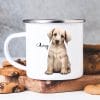 Auf dem Bild ist das Produkt: Campingbecher Emaille Hund Labrador mit Wunschname Emaille Tasse personalisiertes Geschenk zum Preis von €18.9 abgebildet.