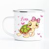 Auf dem Bild ist das Produkt: Campingbecher Schildkröte Schildkrötchen personalisiert mit Wunschname Emaille, Geschenk Geburtstag Mädchen zum Preis von €17.90 abgebildet.