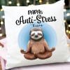 Auf dem Bild ist das Produkt: Deko Kissen Anti Stress Papa Yoga Geschenk Geburtstag Papa Vatertagsgeschenk 40 x 40 cm mit Füllung zum Preis von €11.90 abgebildet.