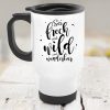 Auf dem Bild ist das Produkt: Edelstahl Thermobecher To Go Spruch Sei frech und wild und wunderbar Kaffeebecher 390 ml mit Griff zum Preis von €21.9 abgebildet.