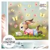 Auf dem Bild ist das Produkt: Fensterbild Frühling Ostern Hase Mädchen auf Wiese malt Schmetterlinge Blüten Fensterdeko Kinderzimmer Kind, Frühlingdeko, Osterdeko zum Preis von €13.90 abgebildet.