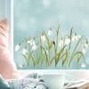 Auf dem Bild ist das Produkt: Fensterbild Frühling Ostern Schneeglöckchen Blumenwiese Fensterdeko wiederverwendbar zum Preis von €13.90 abgebildet.