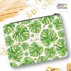 Auf dem Bild ist das Produkt: Gefüllte Federtasche Federmappe mit floralem Motiv Monstera personalisiert mit Wunschnamen, Geburtstagsgeschenk, Einschulungsgeschenk zum Preis von €29.9 abgebildet.