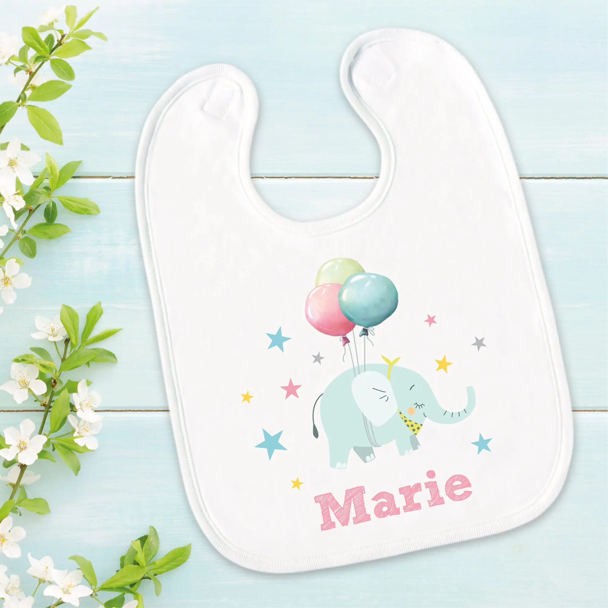 Auf dem Bild ist das Produkt: Bedrucktes Babylätzchen Elefant Luftballons Sterne mit Klettverschluss Wunschnamen Individuell Kinder Lätzchen Kleinkind zum Preis von €14.9 abgebildet.