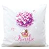 Auf dem Bild ist das Produkt: Geschenk Geburt Kissen Heißluftballon Luftballons Waschbär Hase personalisiert Geburtskissen zum Preis von €16.90 abgebildet.
