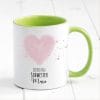 Auf dem Bild ist das Produkt: Geschenkidee Tasse bedruckt Lieblingsmensch personalisiert mit Wunschnamen Geburtstagsgeschenk Pastellrosa Herz zum Preis von €17.90 abgebildet.