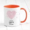 Auf dem Bild ist das Produkt: Geschenkidee Tasse bedruckt Lieblingsmensch personalisiert mit Wunschnamen Geburtstagsgeschenk Pastellrosa Herz zum Preis von €17.90 abgebildet.