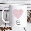Auf dem Bild ist das Produkt: Geschenkidee Tasse bedruckt, Lieblings*mensch personalisiert mit Wunschnamen, Geburtstagsgeschenk, Pastellrosa Herz, Weihnachtsgeschenk zum Preis von €16.9 abgebildet.