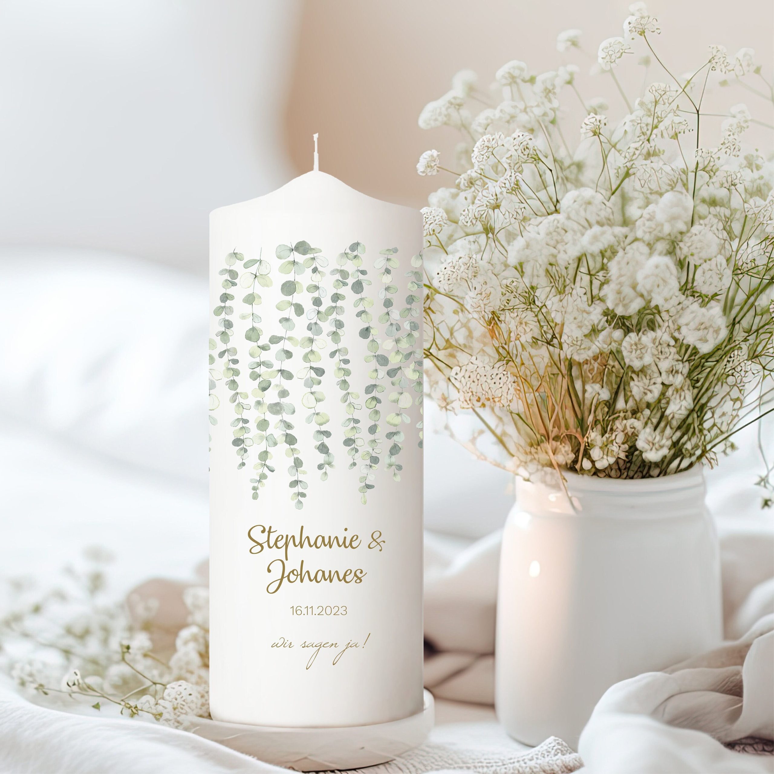 Hochzeitsgeschenk Kerze mit Eukatyptus Girlande Namen und Datum Geschenk zur Hochzeit Hochzeitskerze