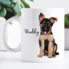 Auf dem Bild ist das Produkt: Keramiktasse bedruckt Hund Deutscher Schäferhund mit Wunschnamen Kaffeetasse personalisiert Geschenk Geburtstag 330 ml zum Preis von €18.9 abgebildet.