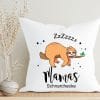 Auf dem Bild ist das Produkt: Kissen Faultier Mamas Schnarchecke Polyester 40 x 40 cm weiß Geschenk Geburtstag Mama inkl. Füllung zum Preis von €11.90 abgebildet.