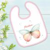 Auf dem Bild ist das Produkt: Bedrucktes Babylätzchen Schmetterling mit Klettverschluss Wunschnamen Individuell Kinder Lätzchen Kleinkind zum Preis von €14.9 abgebildet.
