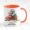 Auf dem Bild ist das Produkt: Personalisierte Tasse Faultier Spruch Mit Dir bin ich am liebsten faul Geschenk Kaffeebecher zum Preis von €17.90 abgebildet.