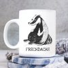 Auf dem Bild ist das Produkt: Tasse bedruckt Dachs Aufschrift Frechdachs, Kaffeetasse weiß, Geschenk Geburtstag 330 ml zum Preis von €15.90 abgebildet.