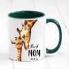 Auf dem Bild ist das Produkt: Tasse bedruckt Giraffe Best Mom ever Muttertag Geschenk Kaffeetasse 330 ml Keramik Spülmaschinenfest zum Preis von €17.90 abgebildet.