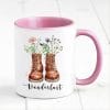 Auf dem Bild ist das Produkt: Tasse bedruckt mit Wanderstiefeln und Wildblumen Wanderlust Geschenk Geburtstag Naturliebhaber Kaffeetasse Kaffeebecher zum Preis von €17.9 abgebildet.