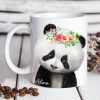Auf dem Bild ist das Produkt: Personalisierbare Keramik Tasse bedruckt Panda Pandabär individualisierbar mit Namen Geschenk Geburtstag zum Preis von €18.9 abgebildet.