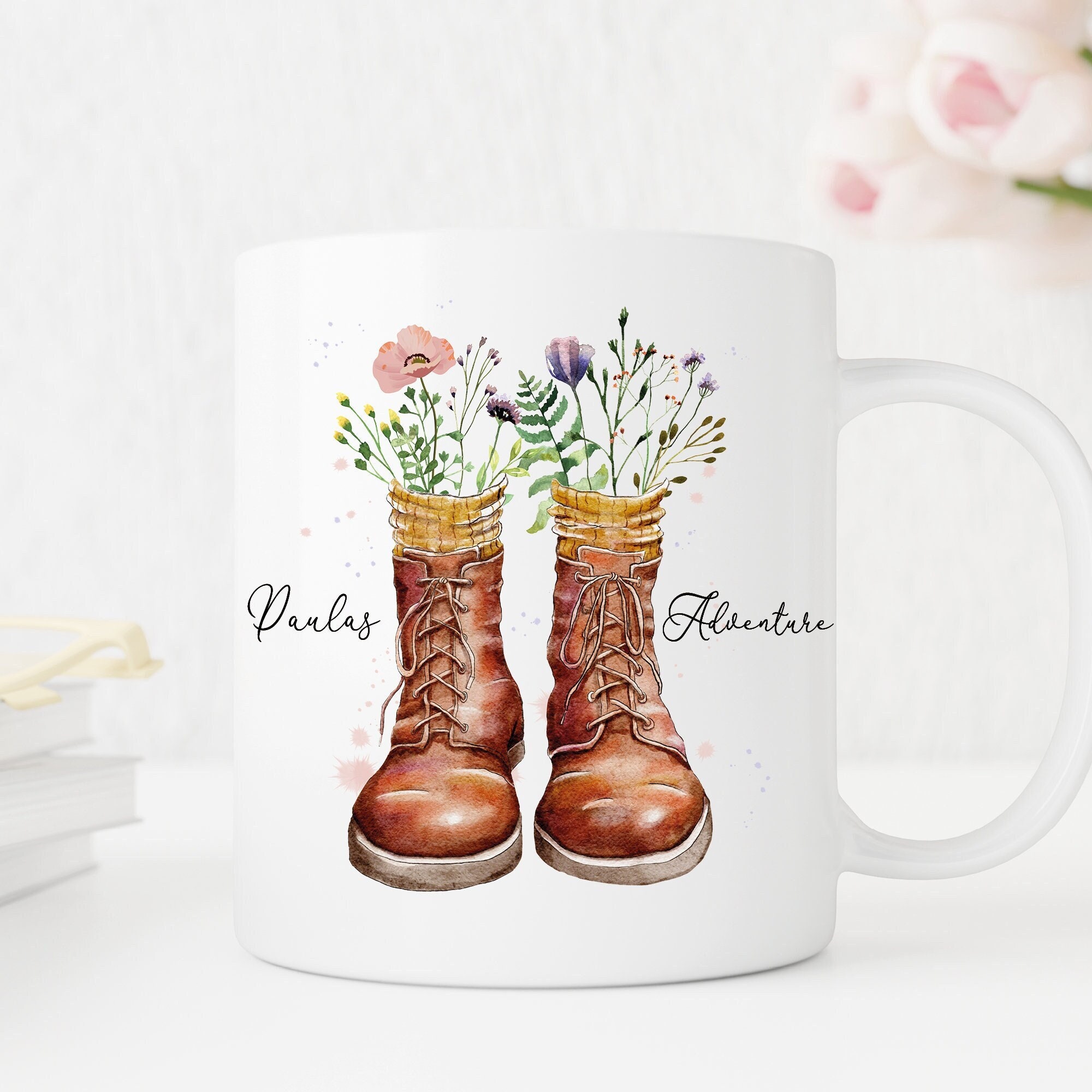 Tasse bedruckt Stiefel Wildblumen Gräser Wunschname Adventure personalisiert Geschenk Geburtstag