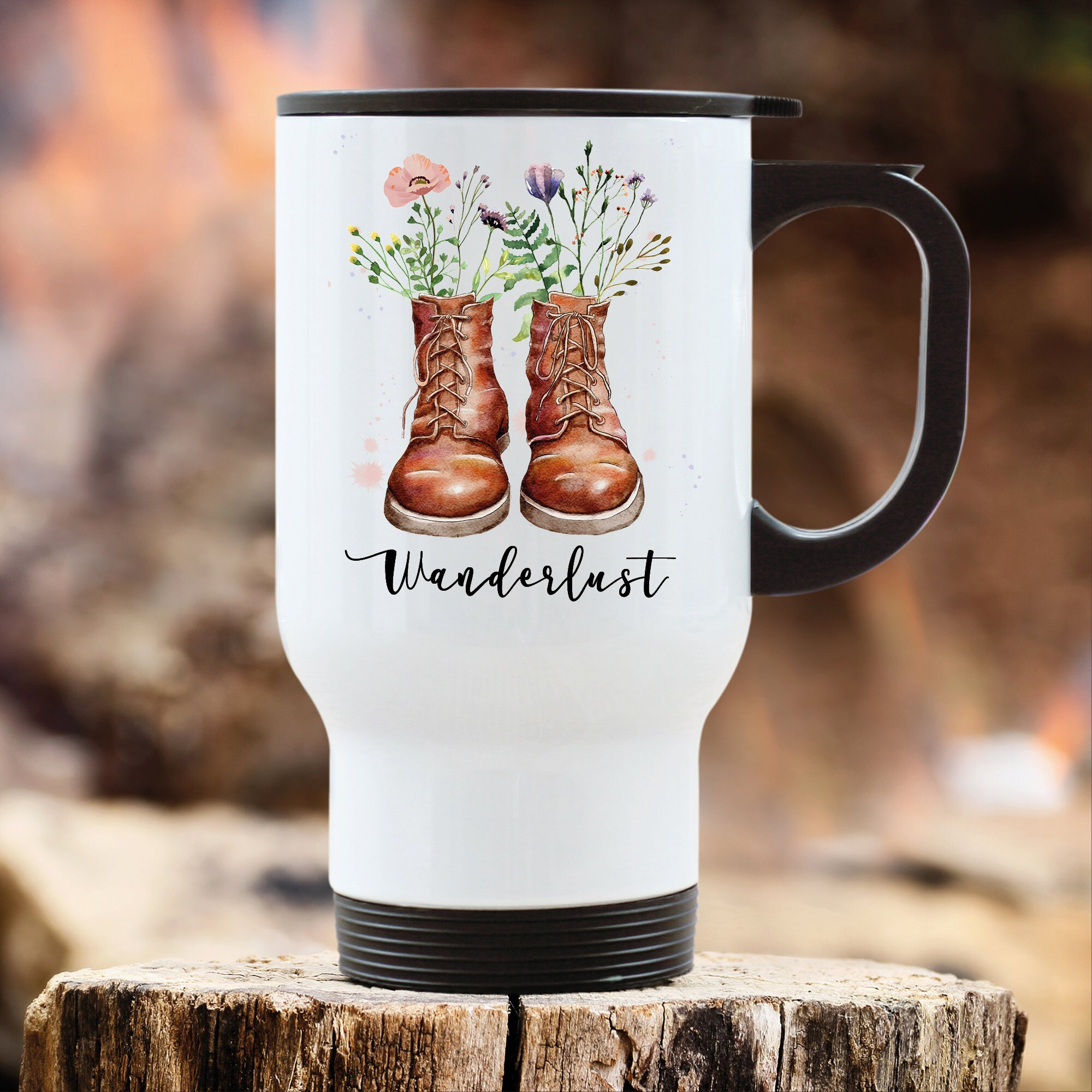 Thermobecher bedruckt mit Wanderstiefeln Wildblumen und Wanderlust, Geburtstagsgeschenk Naturliebhaber