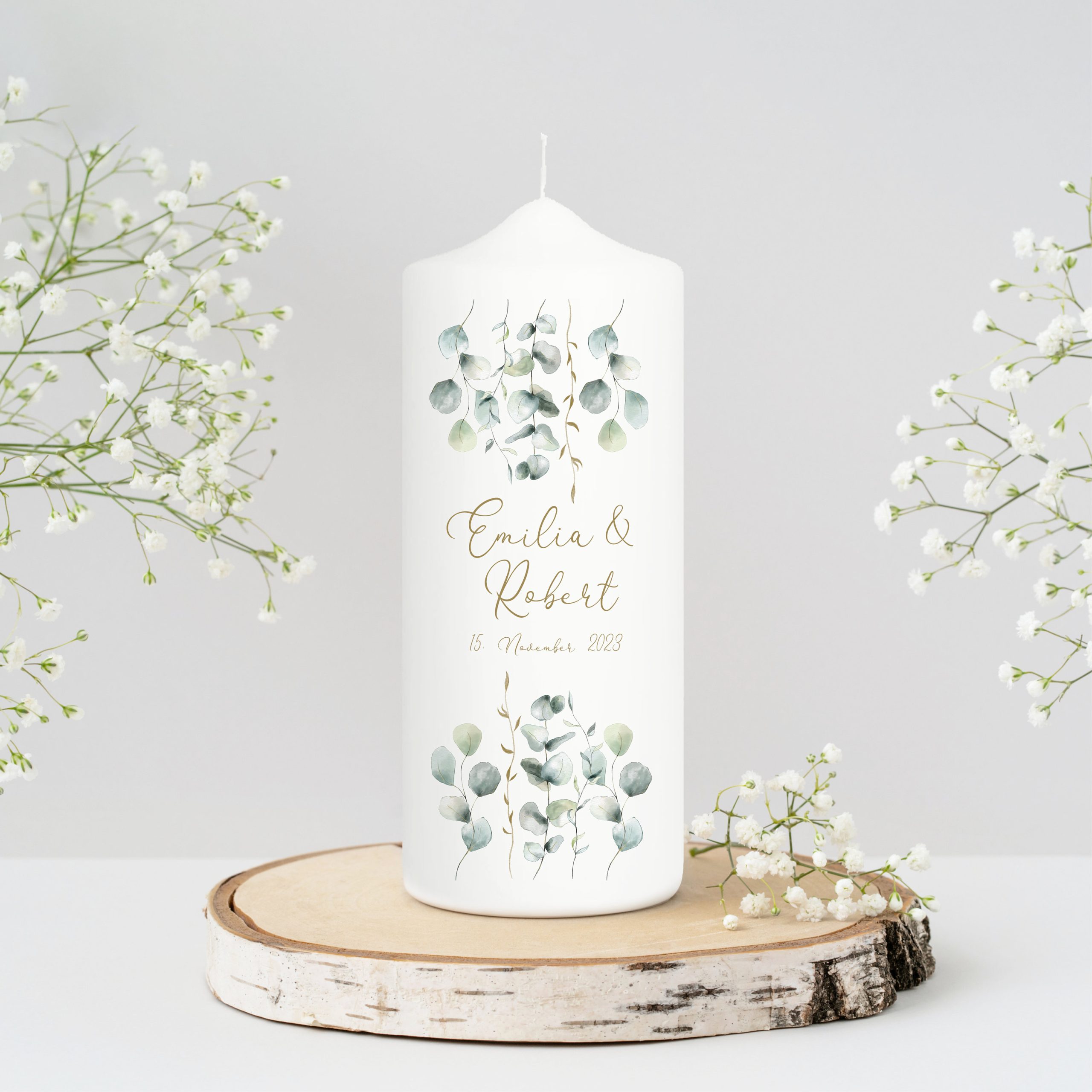Weiße Hochzeitskerze Geburtstagskerze mit Eukalyptuszweigen unten & oben Boho personalisiert Hochzeitsgeschenk Spruch