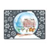 Auf dem Bild ist das Produkt: Wiederverwendbares Fensterbild Weihnachten Winter Schneekugel Rostocker Rathaus Fensterdekoration Stadtbild zum Preis von €13.90 abgebildet.