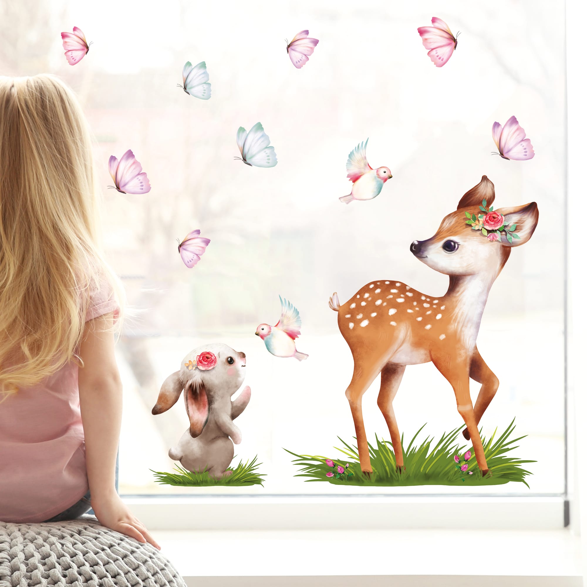 Auf dem Bild ist das Produkt: Fensterbild Frühling Ostern Reh mit Hasen und Schmetterlingen Fensterdeko Kinderzimmer Kind zum Preis von €13.9 abgebildet.