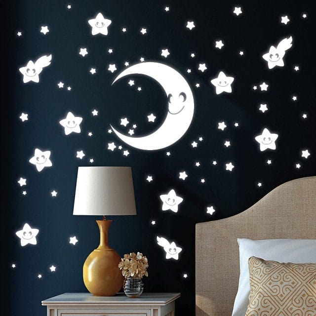 Fluoreszierende Leuchtaufkleber Mond und Sterne mit Gesichtern, Dekoration Kinderzimmer
