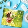 Auf dem Bild ist das Produkt: Mauspad Mousepad Mädchen mit Gitarre Schreibtischunterlage Geschenk Büro Geburtstag zum Preis von €14.9 abgebildet.