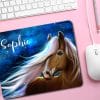 Auf dem Bild ist das Produkt: Mauspad Mousepad Pferd Sternenhimmel personalisiert mit Wunschname Geschenk Büro Deko Schreibtischunterlage benutzerdefiniert zum Preis von €14.9 abgebildet.