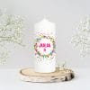 Auf dem Bild ist das Produkt: Weiße Geburtstagskerze mit Punkten bunt Wunschdaten und Zahl Geschenkidee Geburtstag zum Preis von €5.90 abgebildet.