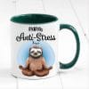 Auf dem Bild ist das Produkt: Tasse bedruckt mit Faultier Papas Anti-Stress Vatertagsgeschenk Vatertag zum Preis von €17.9 abgebildet.