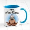 Auf dem Bild ist das Produkt: Tasse bedruckt mit Faultier Papas Anti-Stress Vatertagsgeschenk Vatertag zum Preis von €17.9 abgebildet.