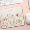 Auf dem Bild ist das Produkt: Mauspad personalisiert Wildblumen Mousepad floral sepia Blumen Wunschname Geschenk Geburtstag Büro zum Preis von €14.9 abgebildet.