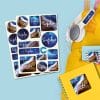 Auf dem Bild ist das Produkt: Namensaufkleber Sticker Pferd Set Aufkleber blaue Pferde Kinderzimmer Möbelaufkleber Aufkleberset Wunschname Einschulung zum Preis von €14.9 abgebildet.