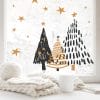 Auf dem Bild ist das Produkt: Fensterbild Weihnachten Tannenbäume Set mit Sterne grün weiß gold minimalistisch Fensteraufkleber Weihnachtsdekoration wiederverwendbar zum Preis von €13.9 abgebildet.