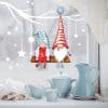 Auf dem Bild ist das Produkt: Fensterbild Weihnachten Winter Zwerge Wichtel Schaukel Weihnachtsterne Sterne weiß Fensteraufkleber zum Preis von €13.9 abgebildet.