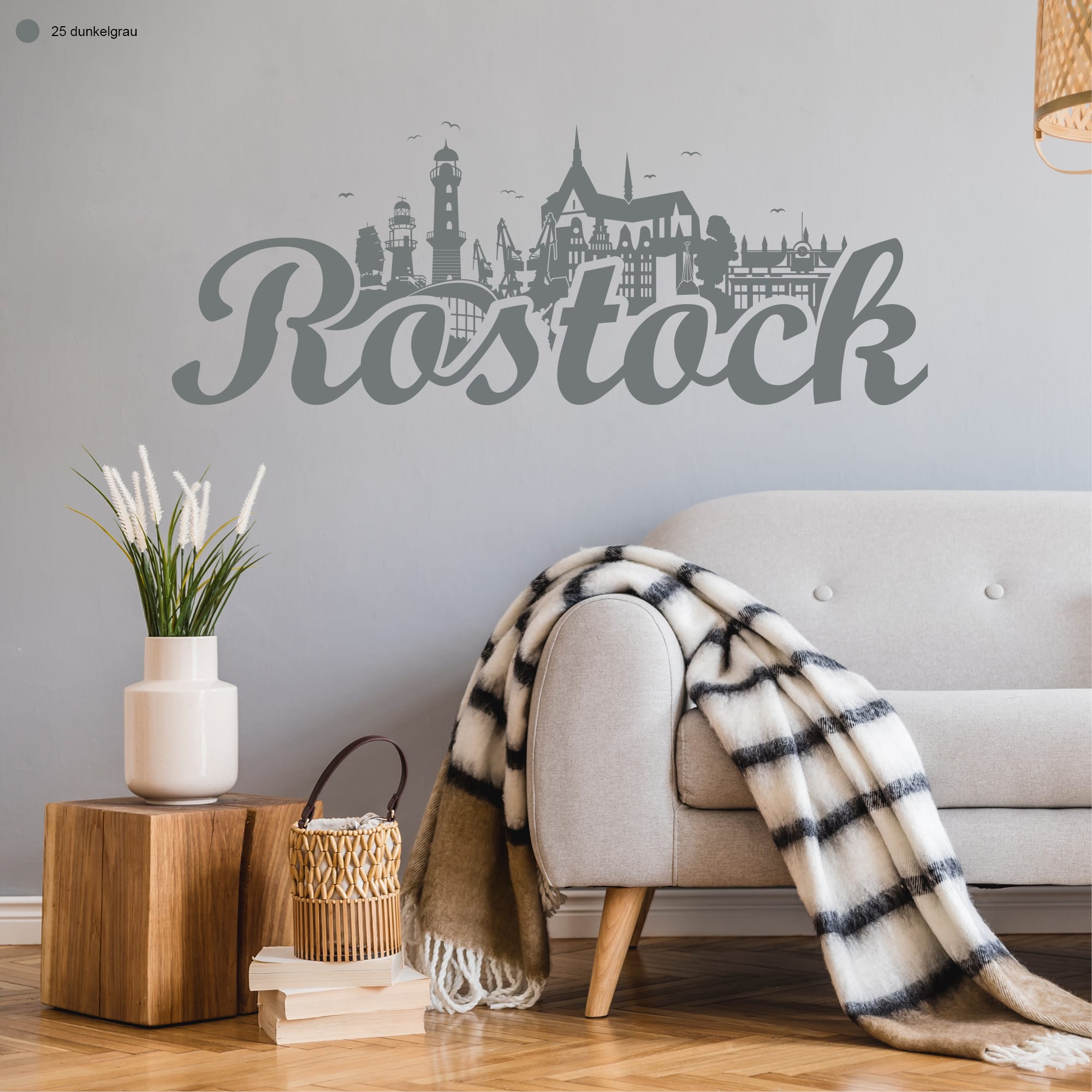 Auf dem Bild ist das Produkt: Wandtattoo Rostock Skyline Hansestadt Wandaufkleber Heimat Heimatliebe Ostsee Schriftzug groß zum Preis von €19.9 abgebildet.