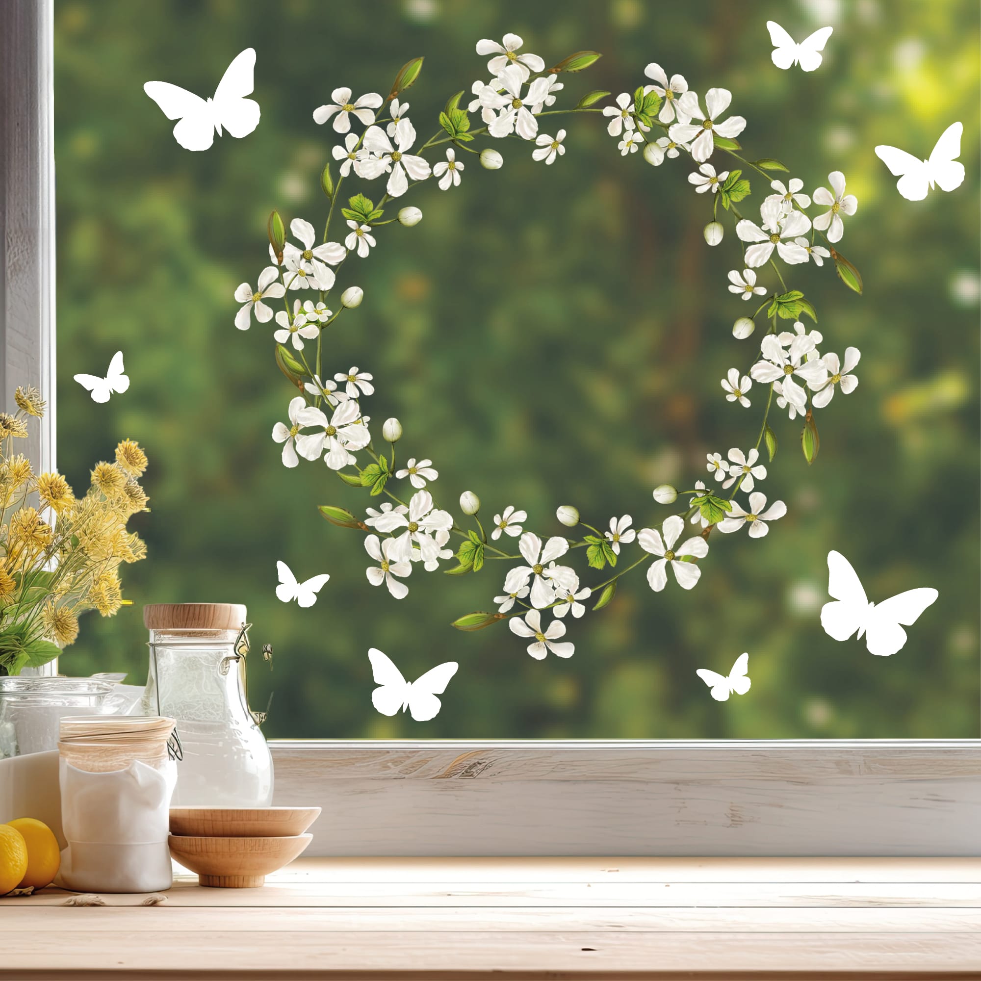 Auf dem Bild ist das Produkt: Fensterbild Blütenkranz weiß Schmetterlinge Blätter Frühling Fensteraufkleber Fensterdeko wiederverwendbare Eingang zum Preis von €13.9 abgebildet.
