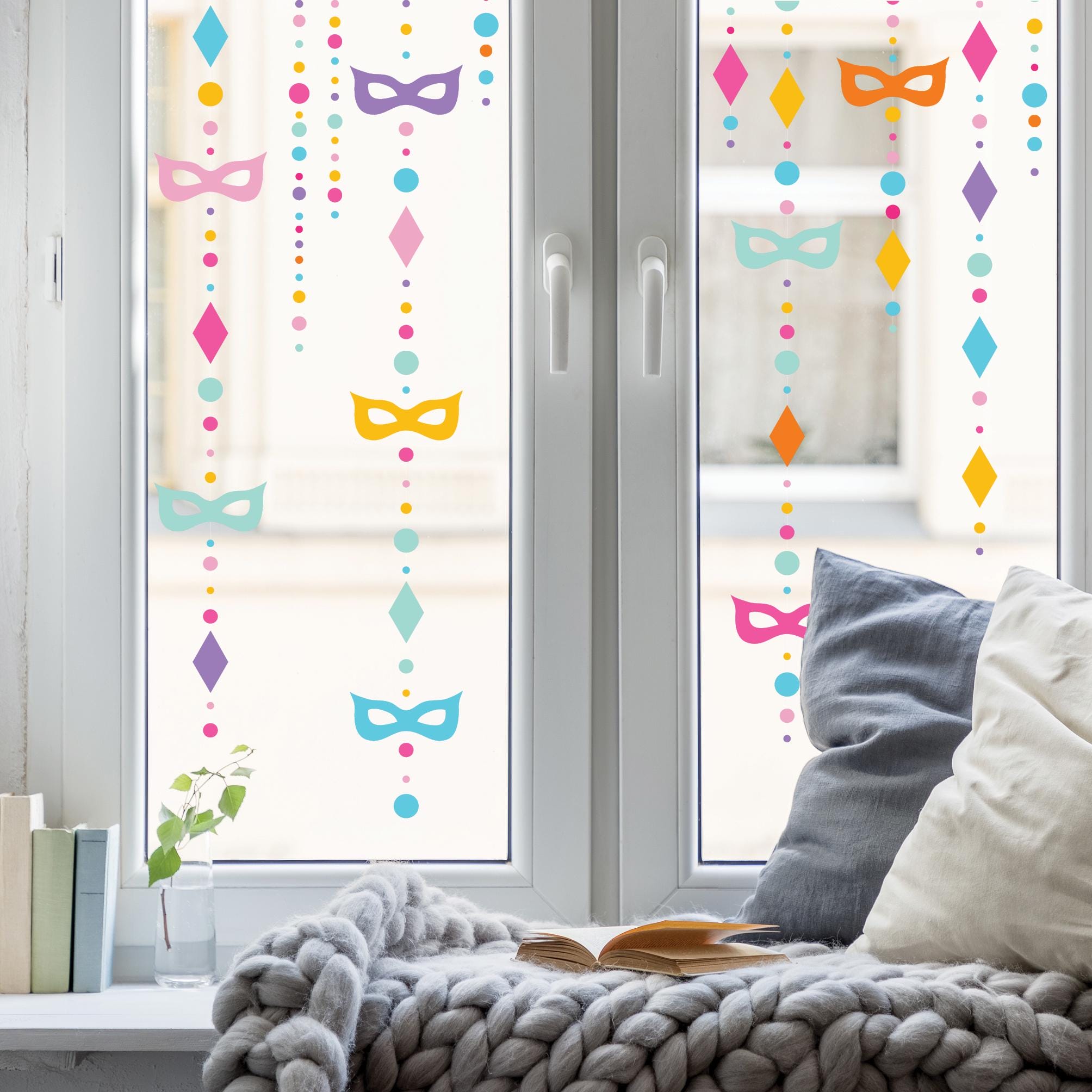 Fensterbild Konfettikette Maske Rauten Girlande bunte Vierecke und Masken farbig wiederverwendbar Frühling Fasching Karneval Geburtstag