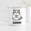 Auf dem Bild ist das Produkt: Campingbecher dicke Katze mit Wunschnamen lustige Katzentasse Emaille Keks Humor Geschenk Geburtstag zum Preis von €12.90 abgebildet.